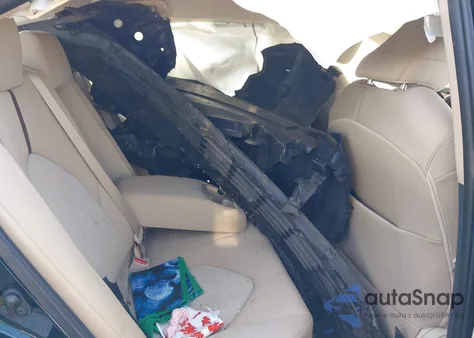 2019 Toyota Camry Le from USA, damaged, VIN 4T1B11HKXKU724903